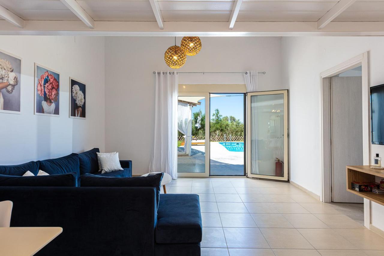 Gramvella Resort Adelianos Kampos Ngoại thất bức ảnh