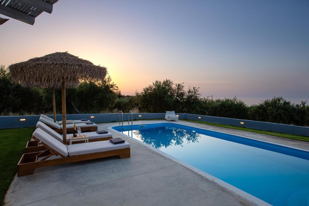 Gramvella Resort Adelianos Kampos Ngoại thất bức ảnh