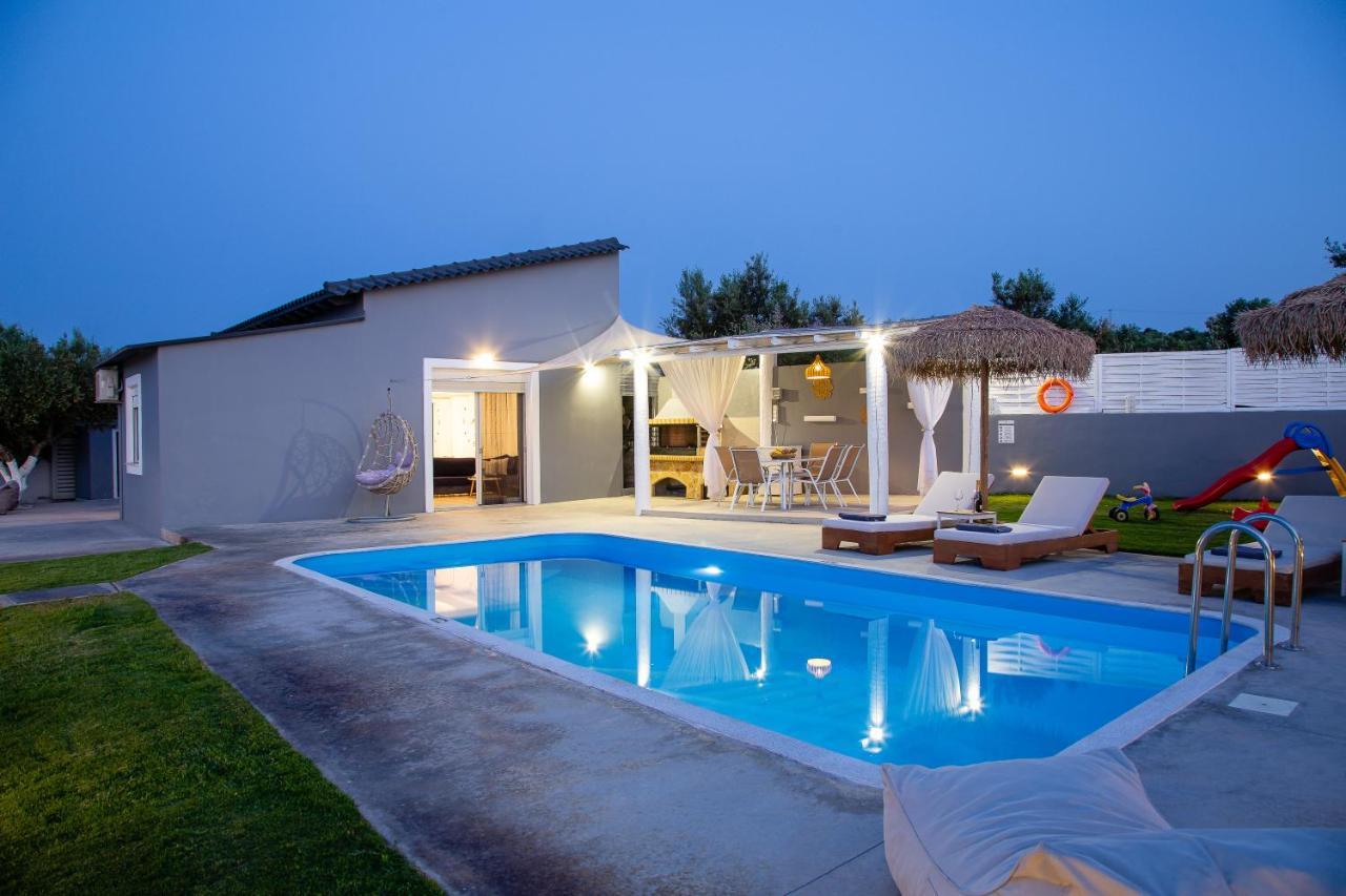 Gramvella Resort Adelianos Kampos Ngoại thất bức ảnh